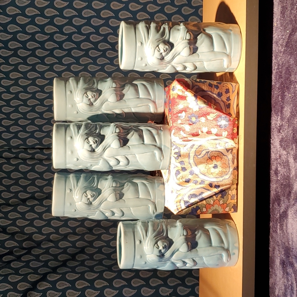 Ceramic mugs